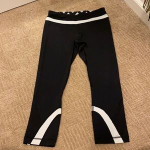 Lululemon run inspire crop size 6
